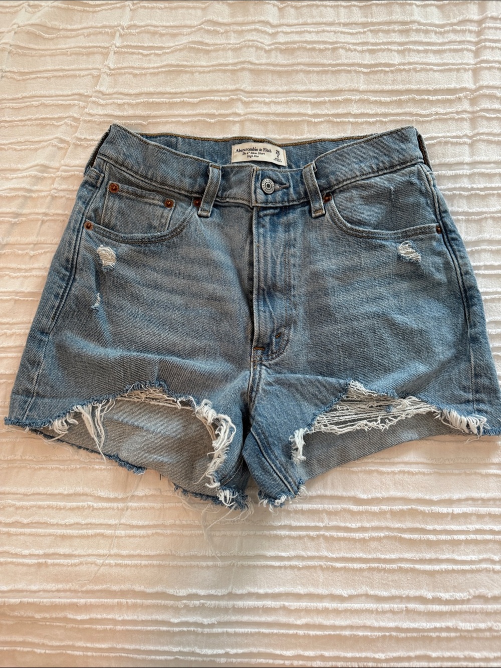 Abercrombie & Fitch 4” Mom short high rise sz 2